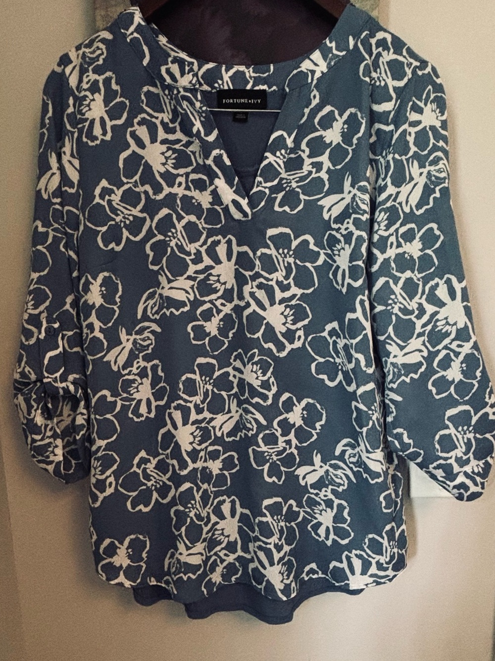 Fortune & Ivy Fasiinable Blue Floral V-Neck Tunic